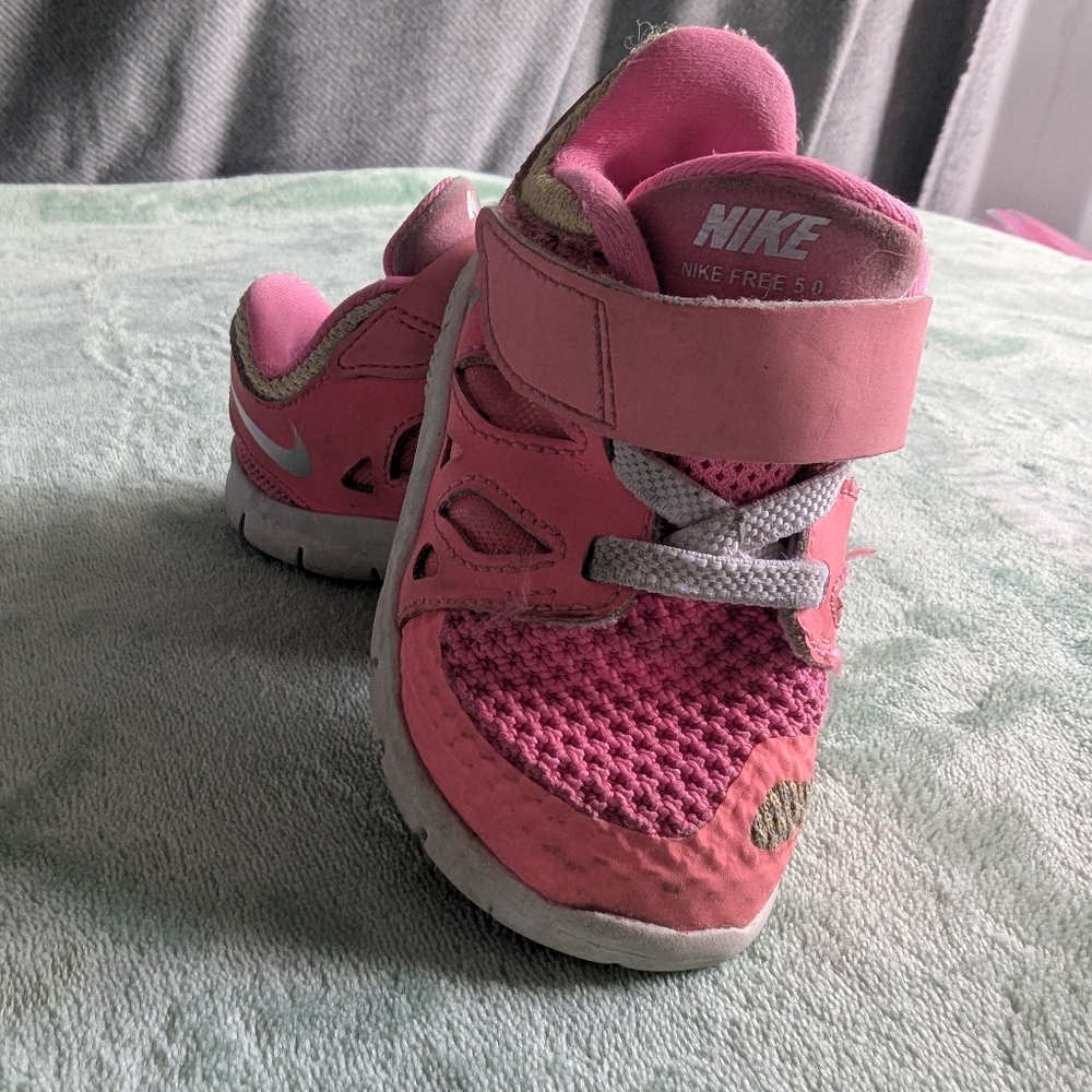 Nike Free 5.0 Toddler Sneakers 5c - Picture 2 of 5